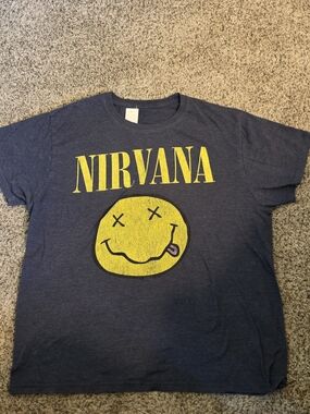 Nirvana Mens XL Navy Graphic Tee with Yellow Logo